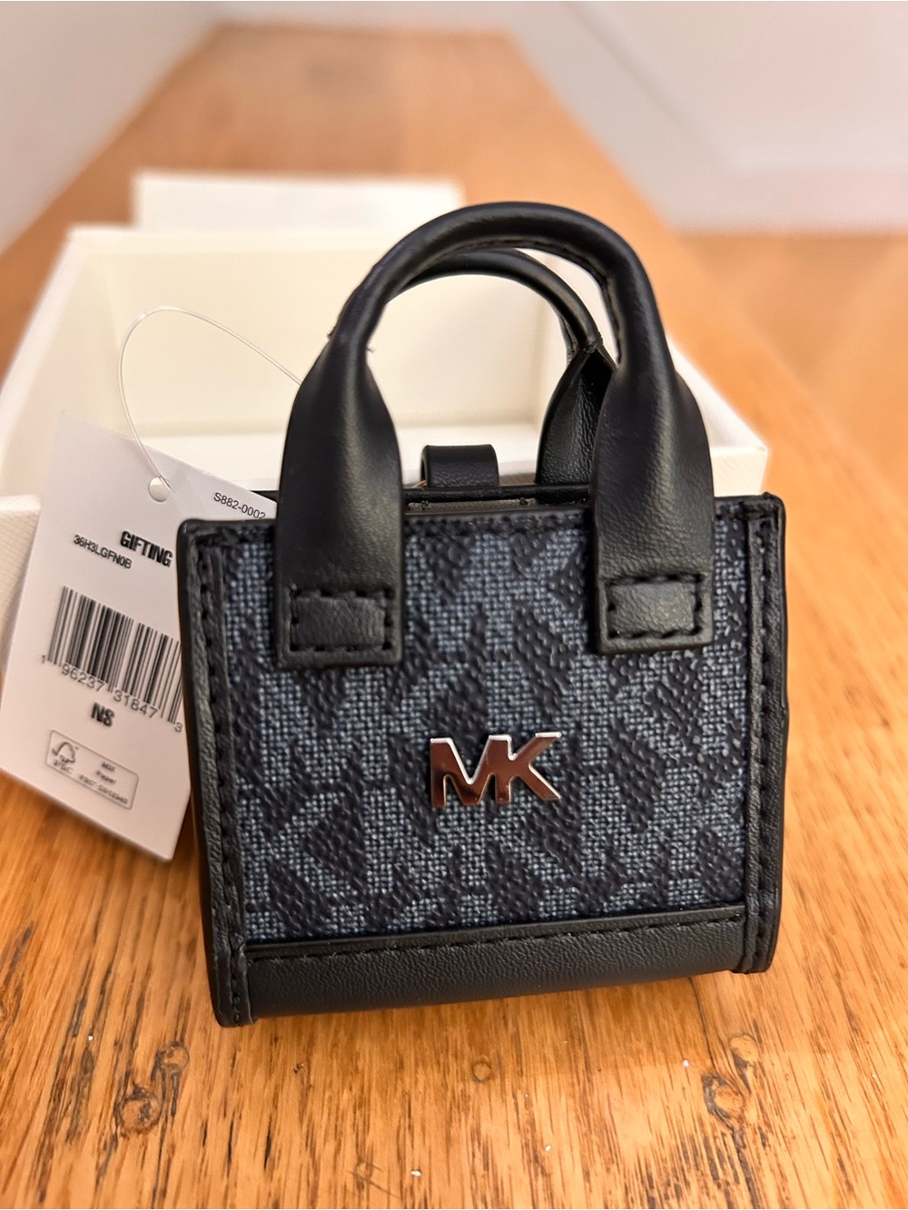 Michael Kors EarPods Case